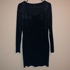 Crushed Velvet Scoop Neck Bodycon Dress!